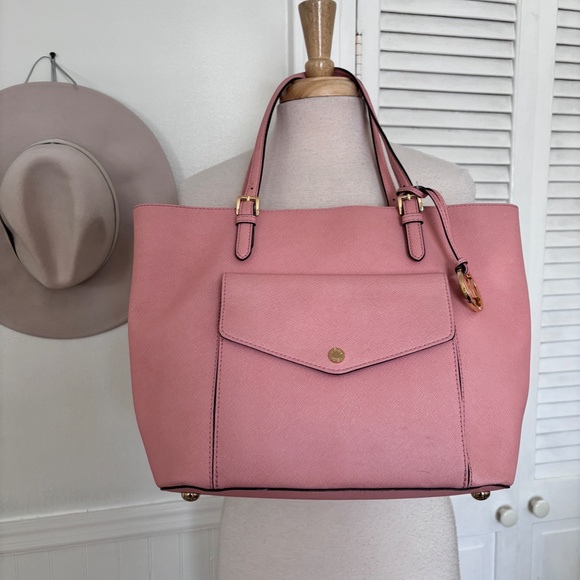 Michael Kors Jetset Multifunction Pocket Leather Tote in Pink - Picture 2 of 11